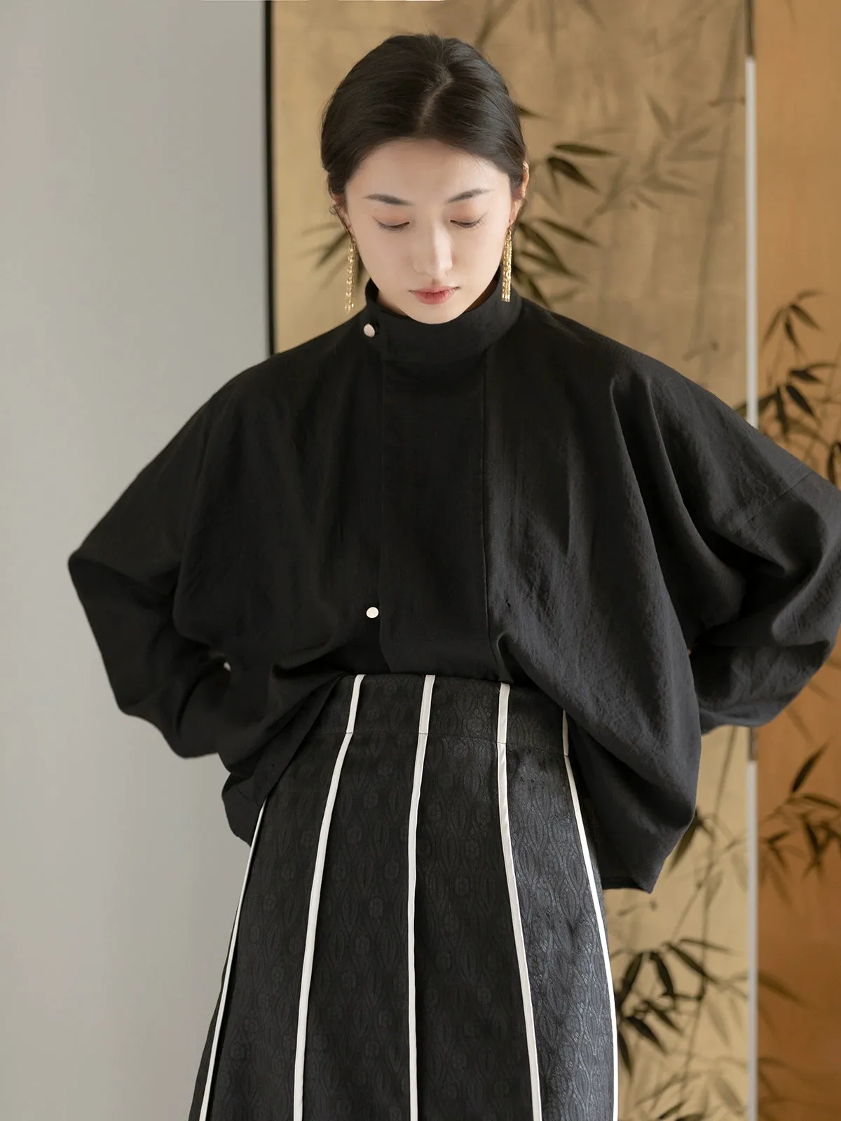 CUI 萃 Modernized Tang Yuanling Pearl Button Up Blouse