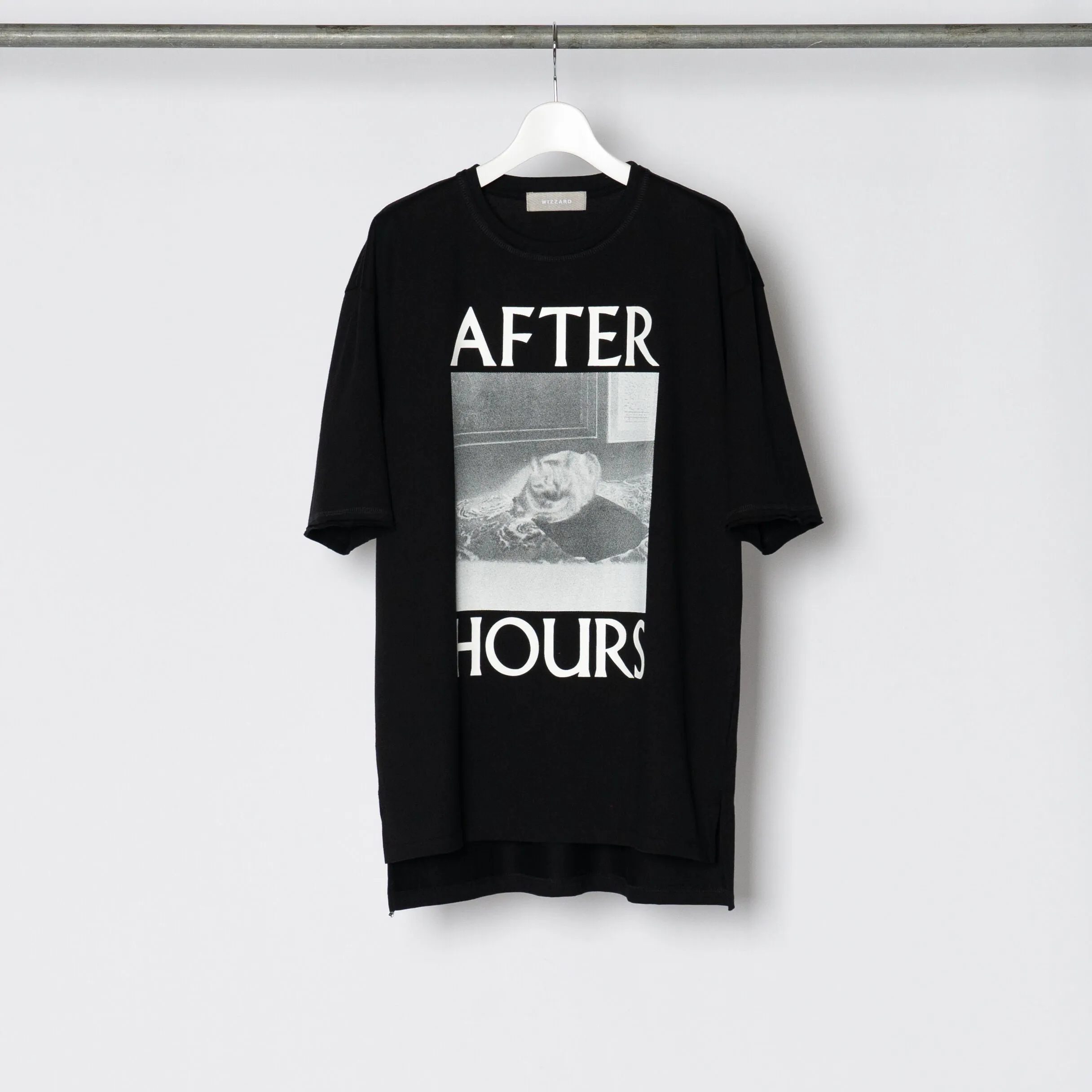 GRAPHIC T-SHIRT "CAT"