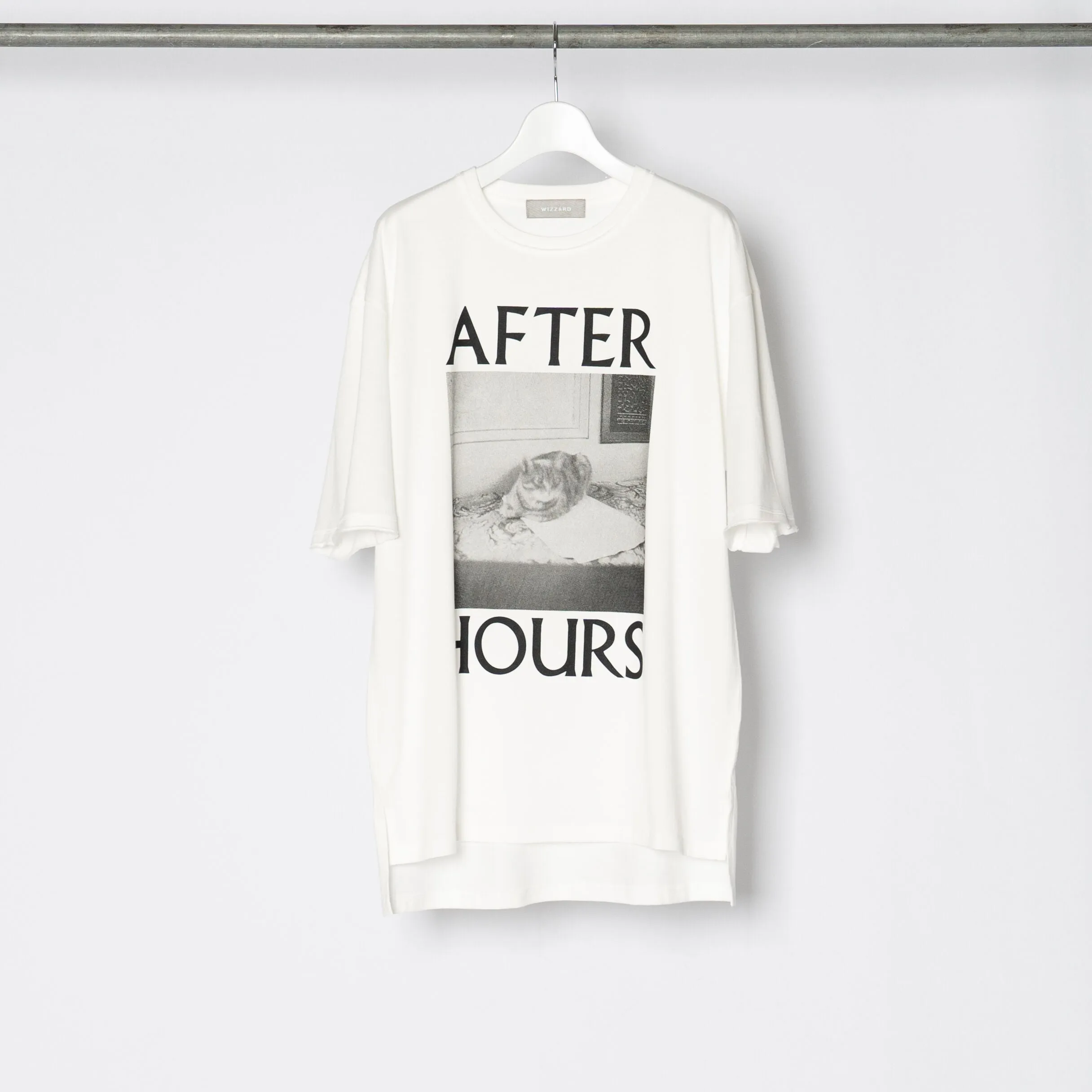 GRAPHIC T-SHIRT "CAT"