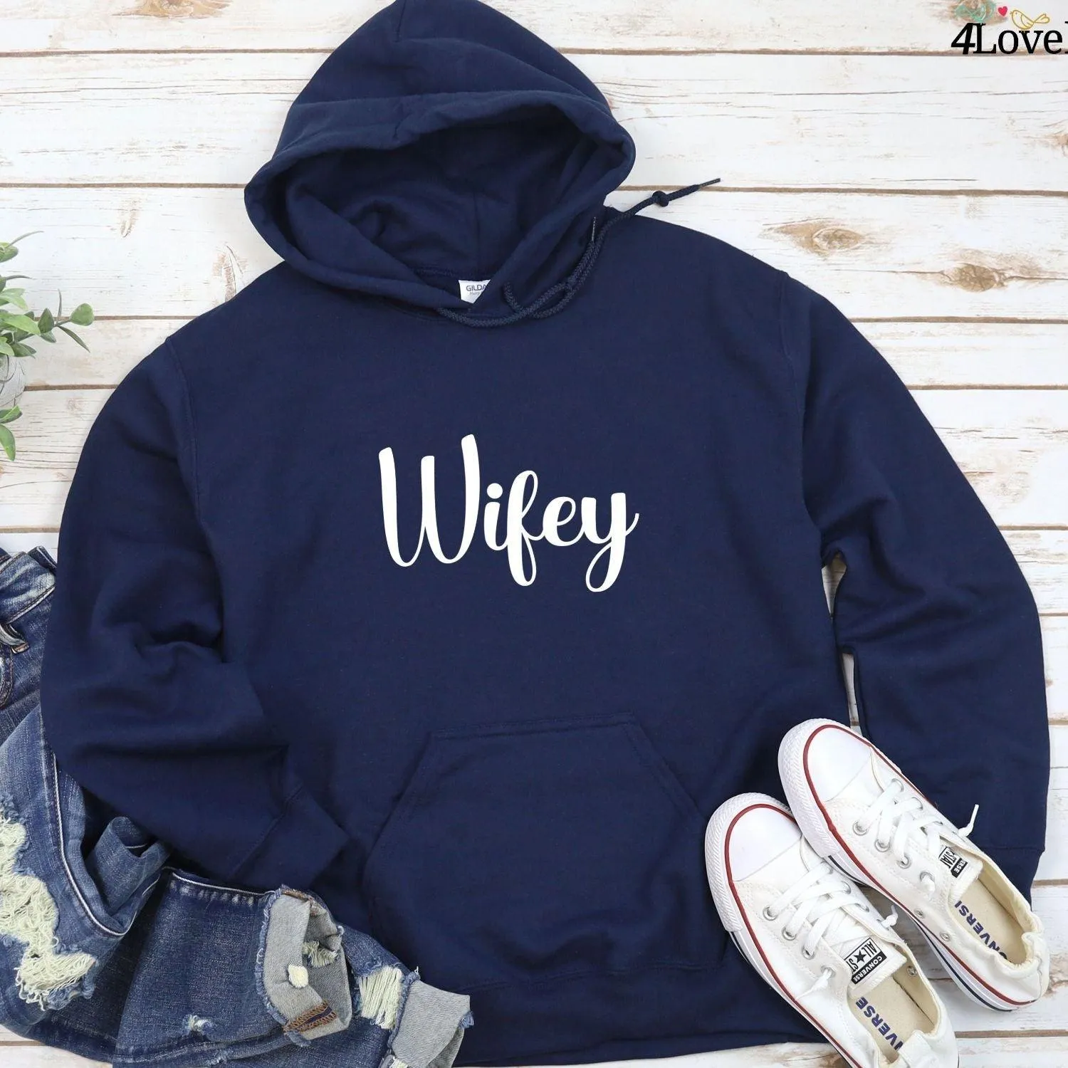Hubby and Wifey Matching Set - Perfect Couple's Gift!