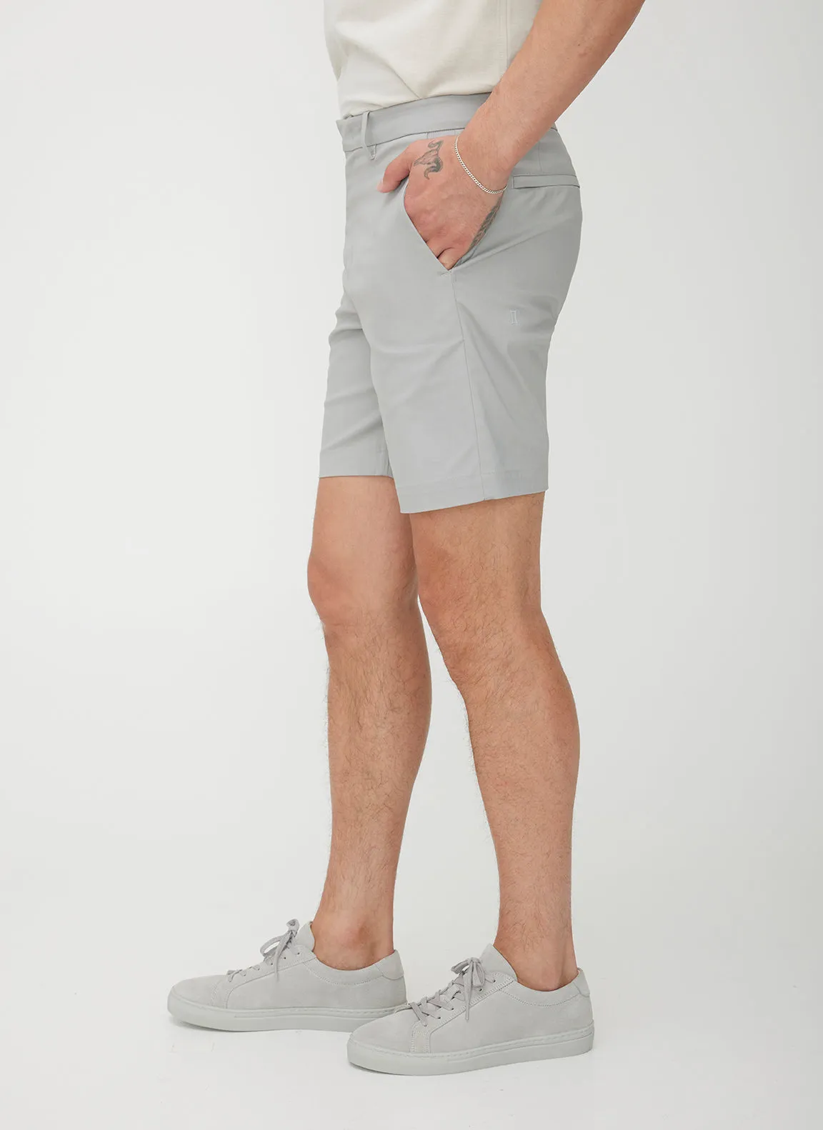 Navigator Shorts 8"