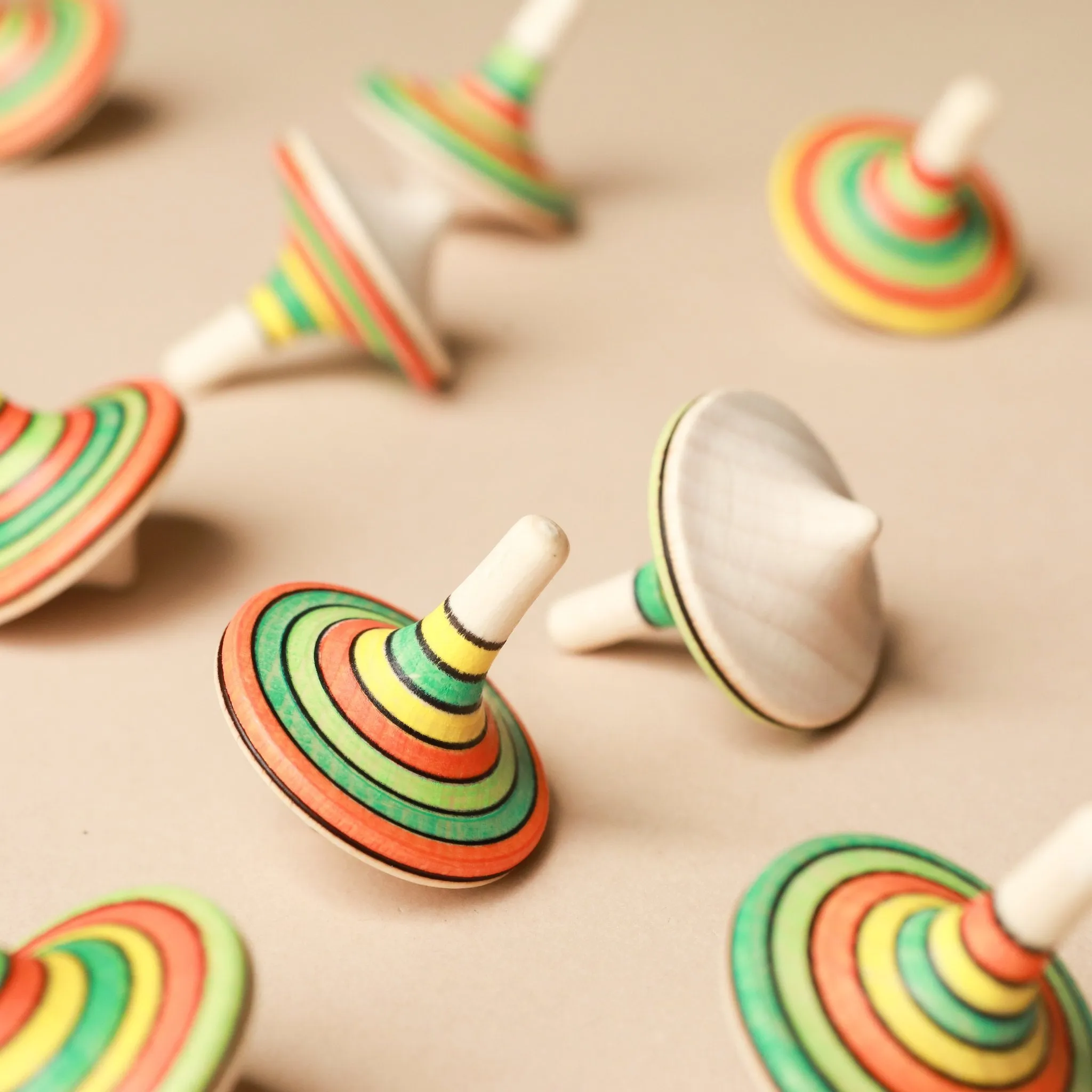 Rallye Wooden Spinning Top | Summer