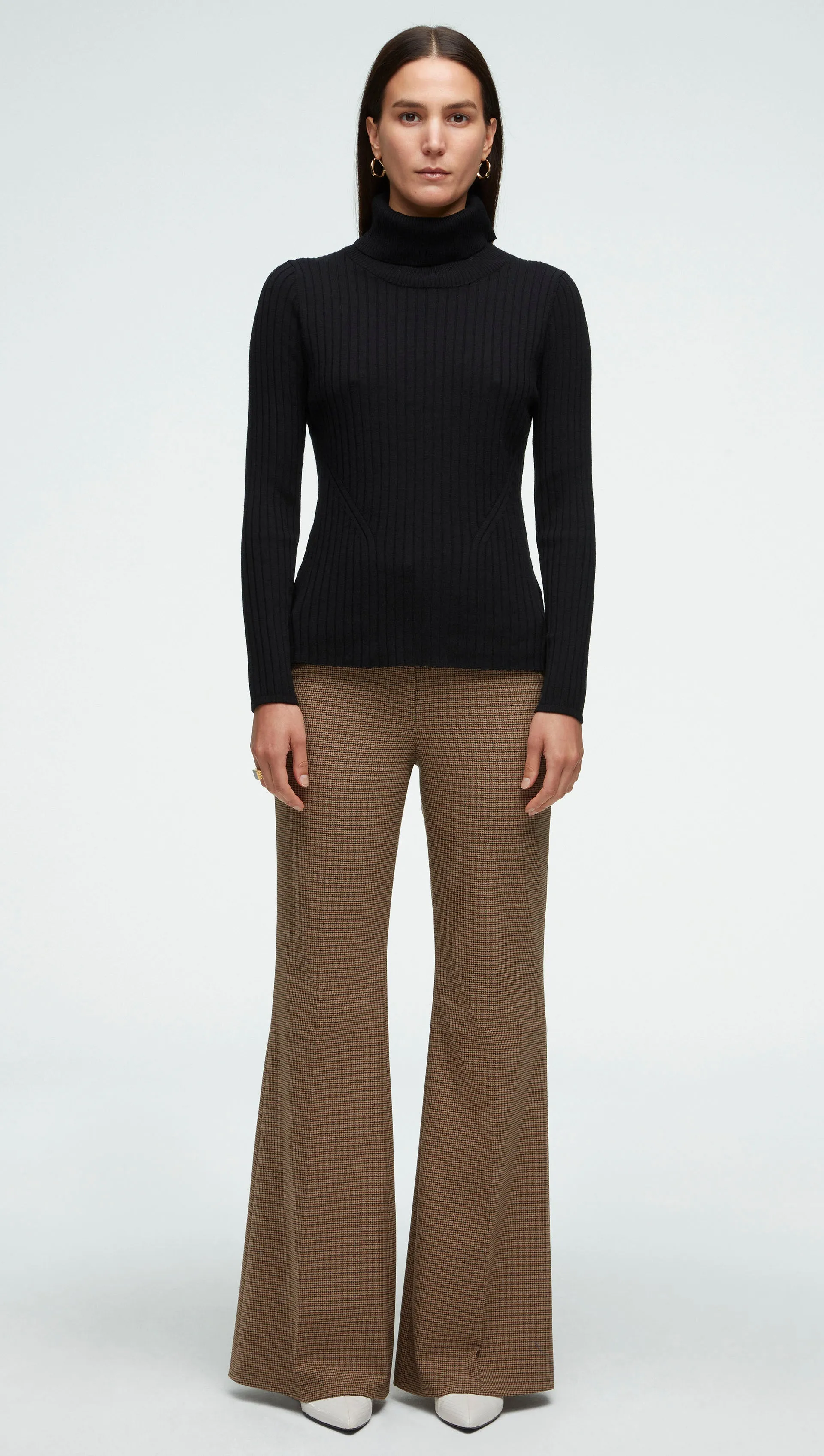 Ribbed Turtleneck in Merino Wool | Black