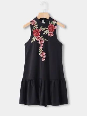Wholesale Black Round Neck Sleeveless Embroidered Ruffle Hem Casual Dress
