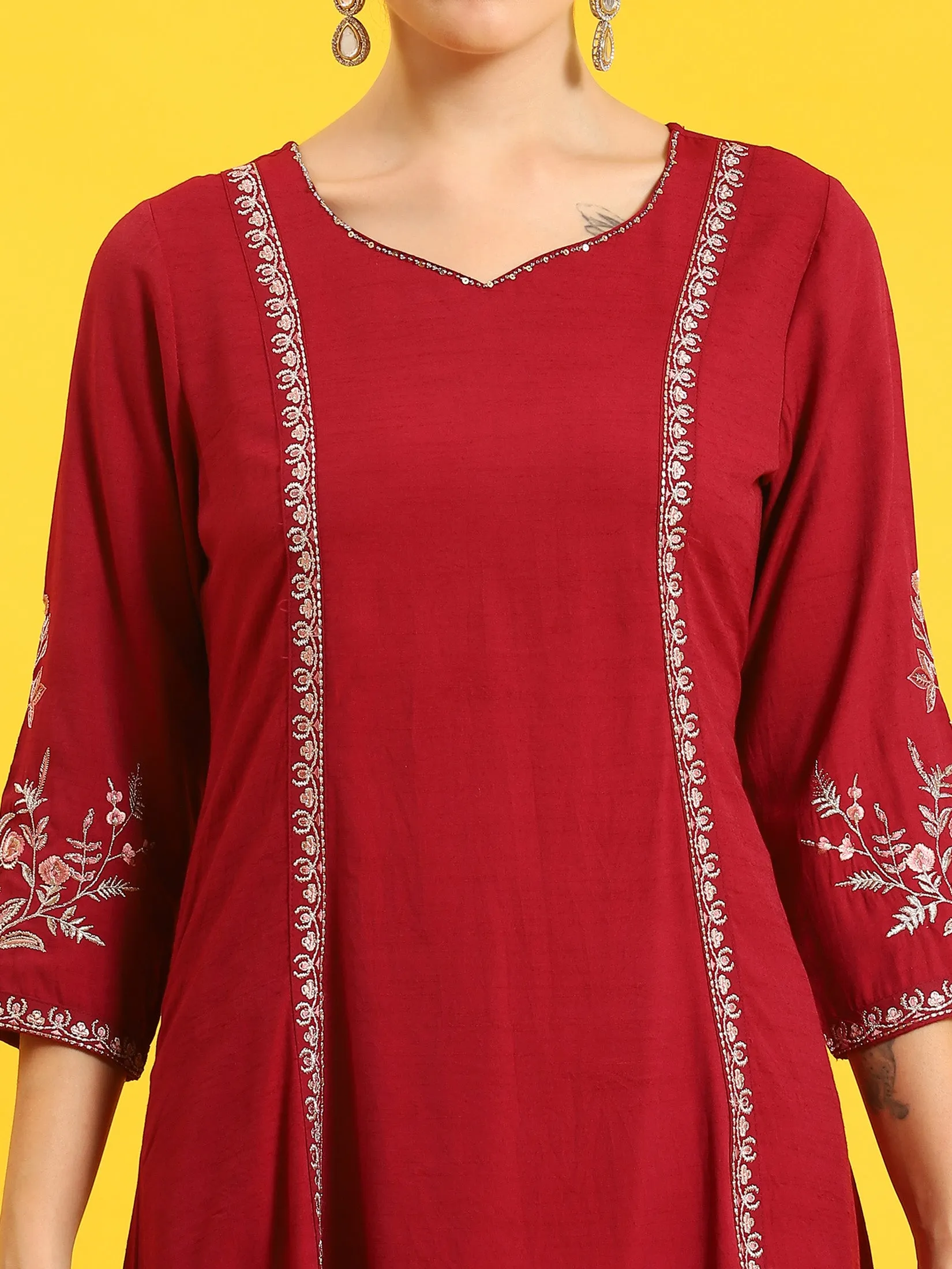 Women Lilac Embroidered Kurta Comfort Pant Dupatta