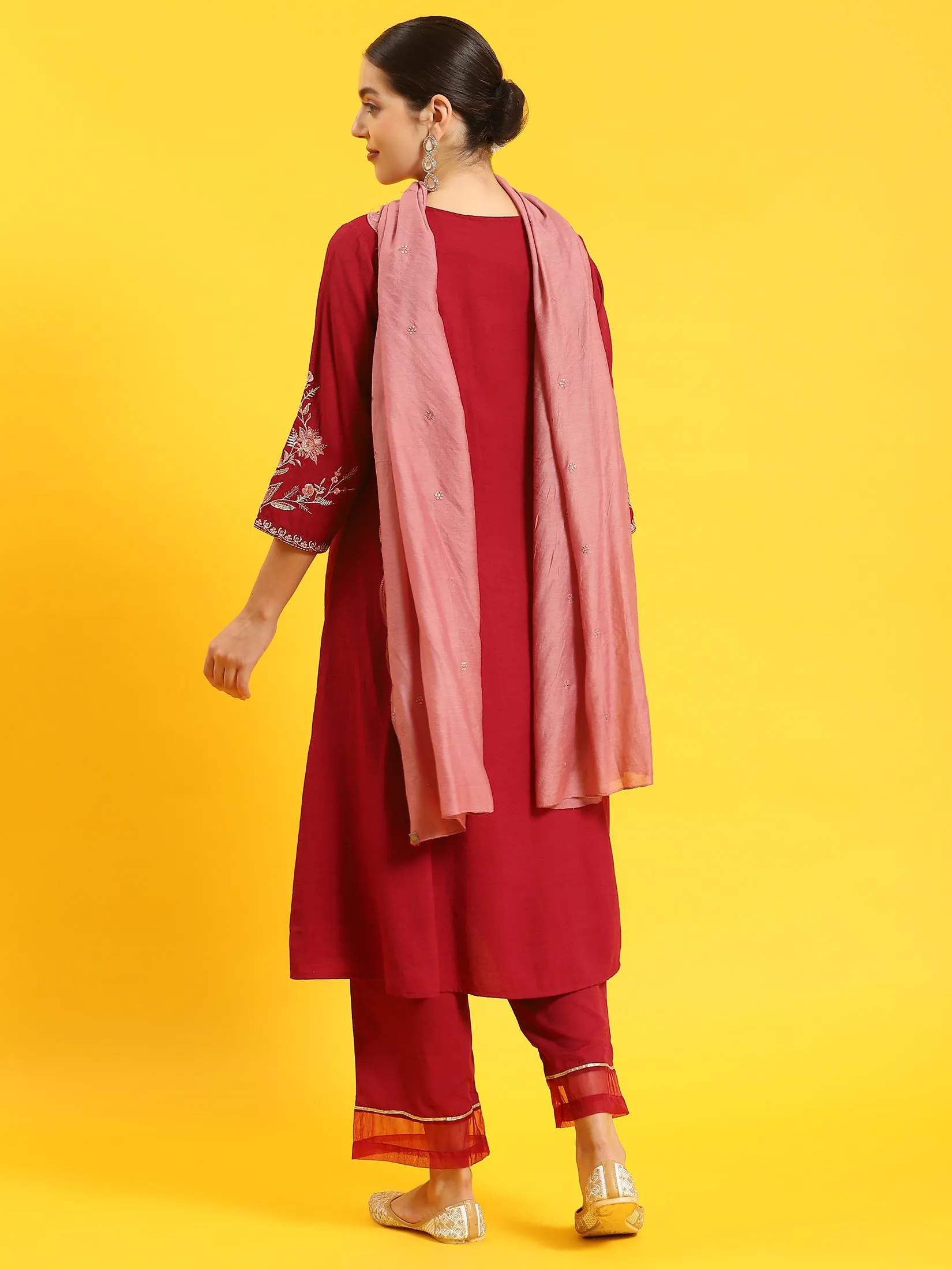 Women Lilac Embroidered Kurta Comfort Pant Dupatta